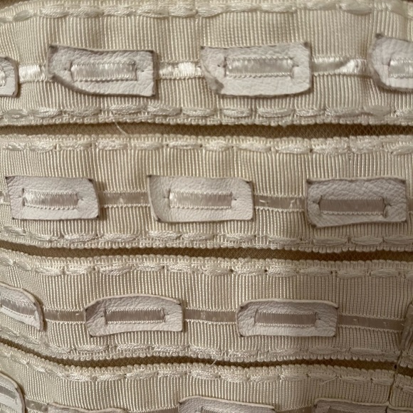 Oscar De La Renta Sleeveless White Ribbon and Leather Knee Length Dress (R11) - Picture 8 of 9